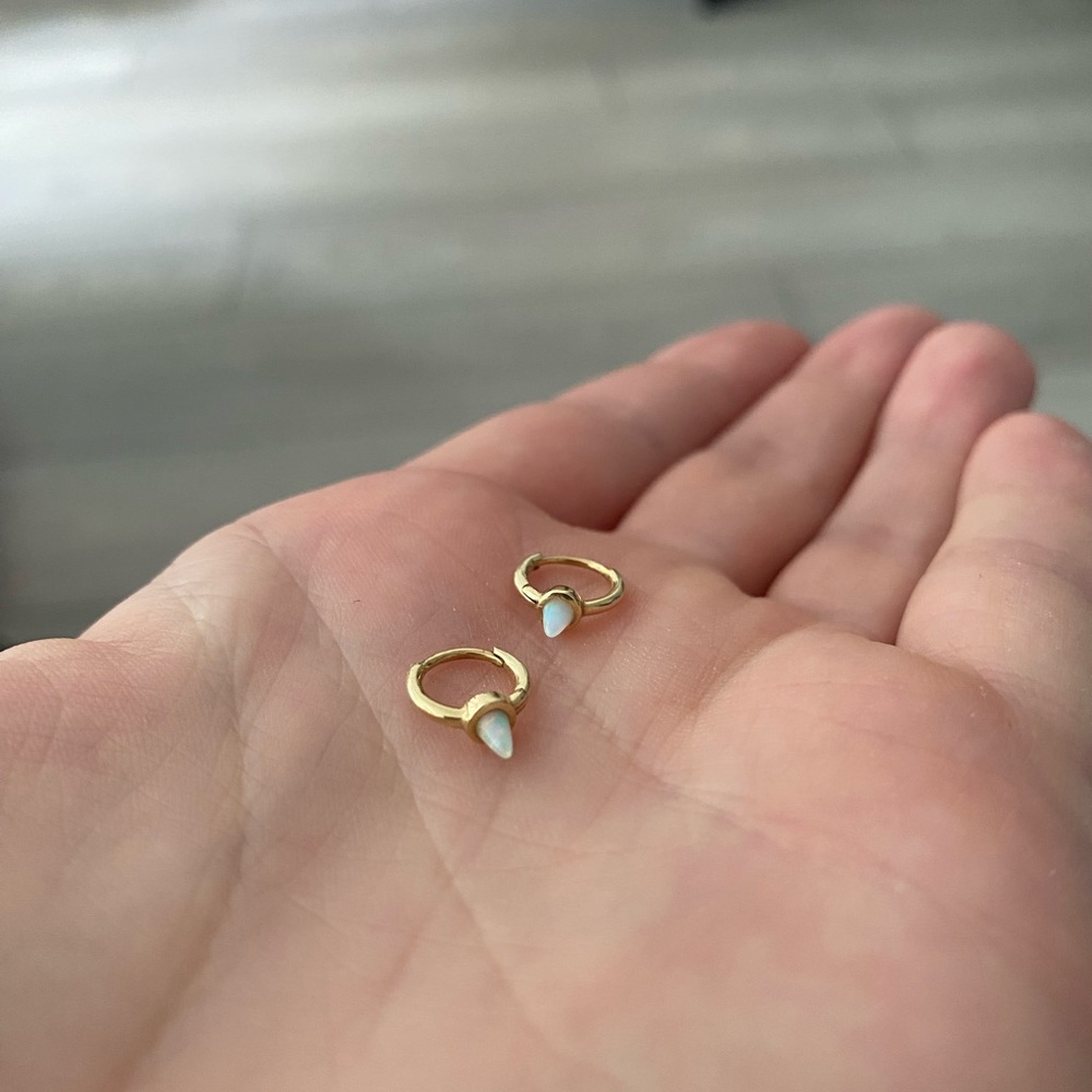 Authentic Maria Tash Opal Short Spike Hoop Earring Yellow Gold